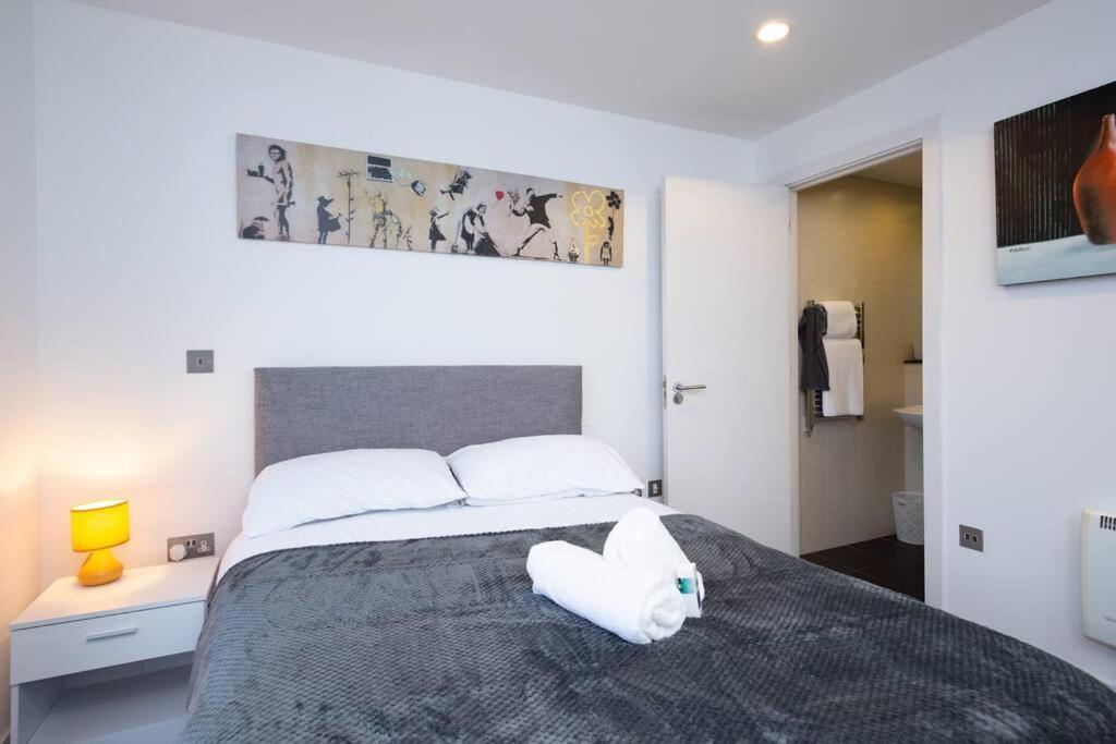 Stylish Mediacity 2Bed, Sleeps 6, Amazing Views 曼彻斯特 外观 照片