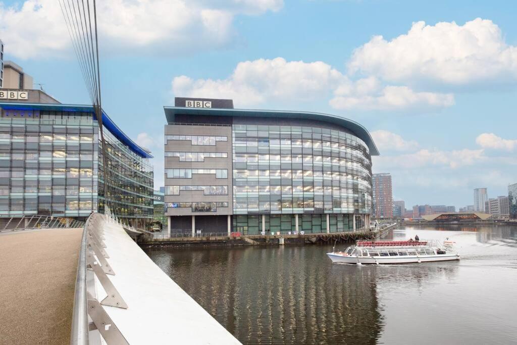 Stylish Mediacity 2Bed, Sleeps 6, Amazing Views 曼彻斯特 外观 照片
