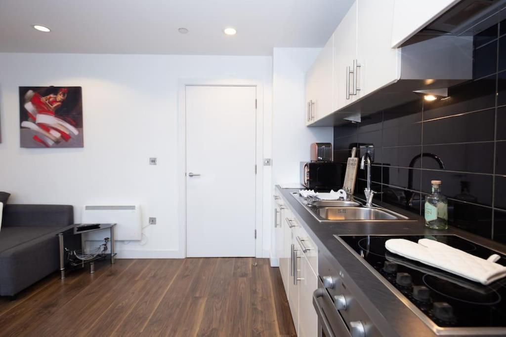 Stylish Mediacity 2Bed, Sleeps 6, Amazing Views 曼彻斯特 外观 照片