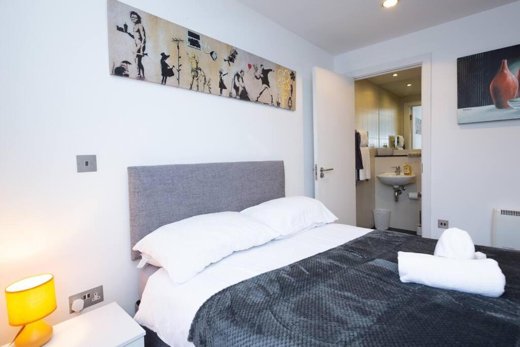 Stylish Mediacity 2Bed, Sleeps 6, Amazing Views 曼彻斯特 外观 照片