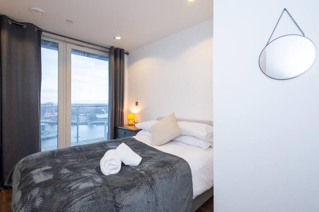 Stylish Mediacity 2Bed, Sleeps 6, Amazing Views 曼彻斯特 外观 照片
